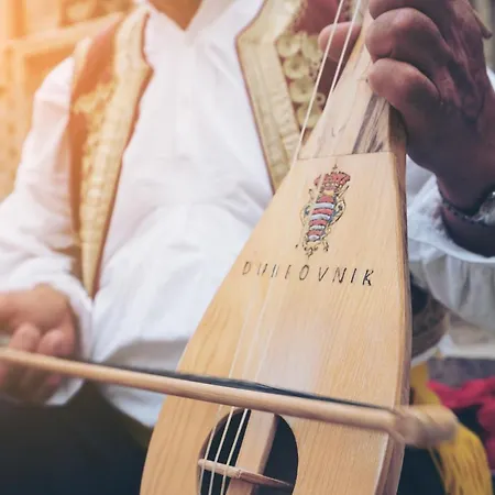 Music Hideout Old Town דירה