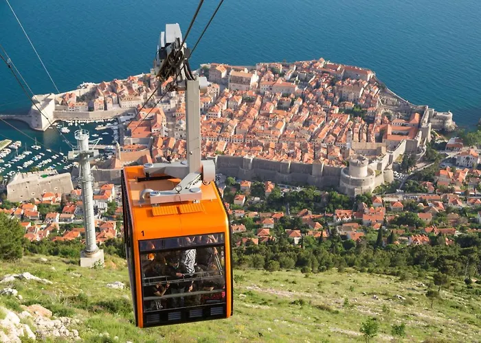 Music Hideout Old Town *