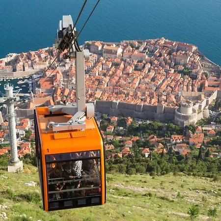 Music Hideout Old Town *